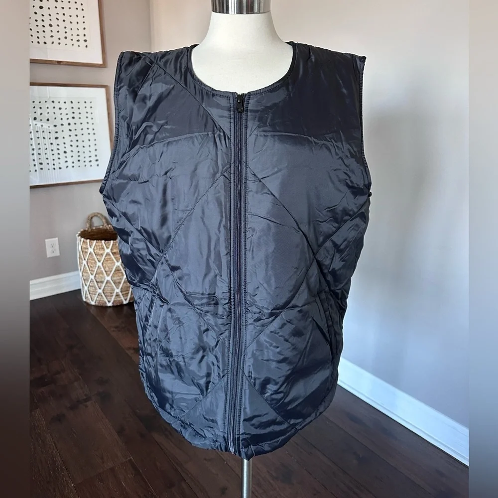 Socialite Quilted Light Weight Puffer Vest Black Womens L/XL NWTs